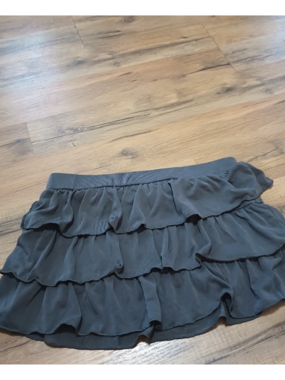 Edikted Ruffle Mini Skirt - Picture 2 of 4